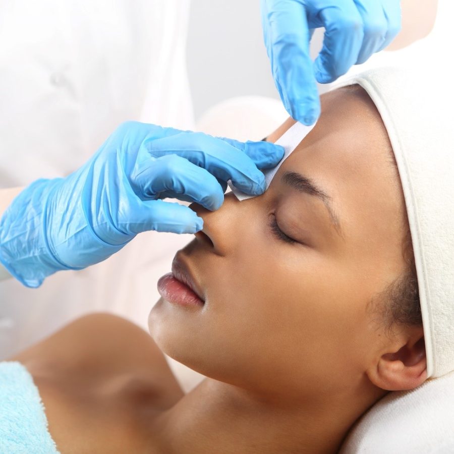 Waxing brows Photo OTC Beauty Magzine